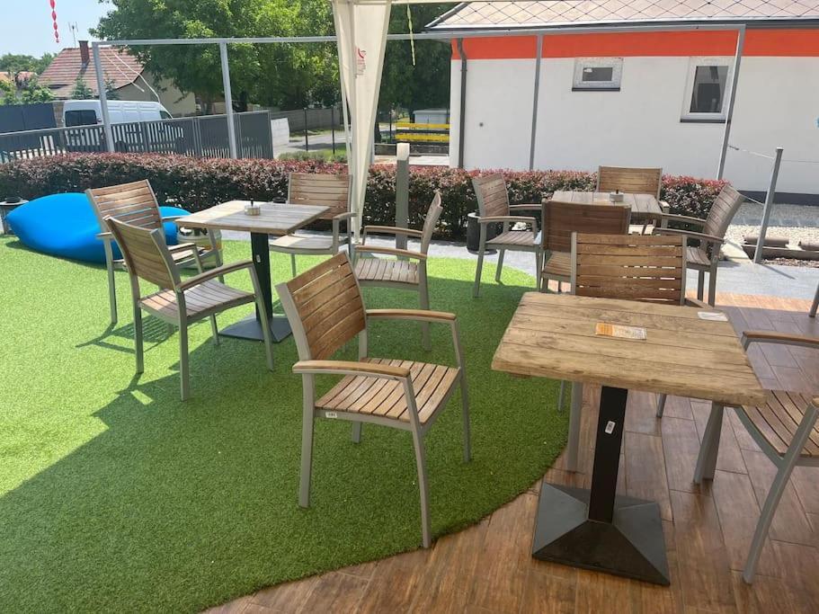 Balatonvilágos Hedon Brewery Apartments - 200 Meter To The Beach מראה חיצוני תמונה